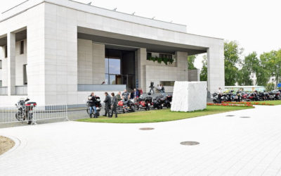 Motocykliści w Instytucie