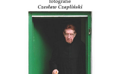 Wystawa fotograficzna o ks. Janie Twardowskim przedłużona do końca 2016 roku