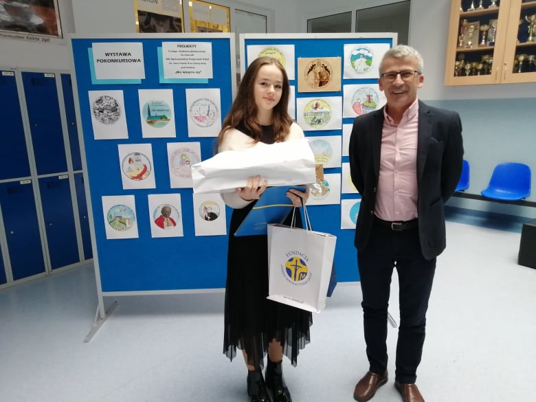 Finał Konkursu Plastycznego na&nbsp;znaczek XXI Ogólnopolskiej Pielgrzymki Rodziny Szkół im.&nbsp;Jana Pawła II&nbsp;na&nbsp;Jasną Górę pod&nbsp;hasłem „Nie lękajcie się”