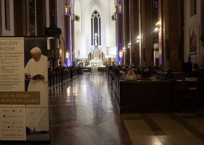 „DUC IN ALTUM – WYPŁYŃ NA GŁĘBIĘ”. Uniwersalne i ponadczasowe przesłanie dla współczesnego człowieka. Koncerty i wykłady na Mazowszu w 20. rocznicę śmierci Jana Pawła II, 22 października 2025 - Warszawa