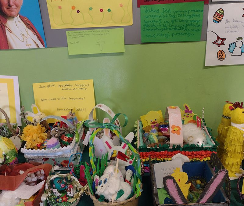 Konkurs dla dzieci „Koszyczek wielkanocny z&nbsp;sentencją Jana Pawła II&nbsp;o&nbsp;zmartwychwstaniu”
