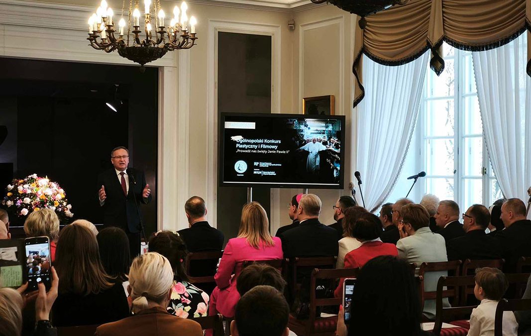 Uroczysta Gala Ogólnopolskiego Konkursu plastycznego i&nbsp;filmowego „Prowadź Nas Święty Janie Pawle II”